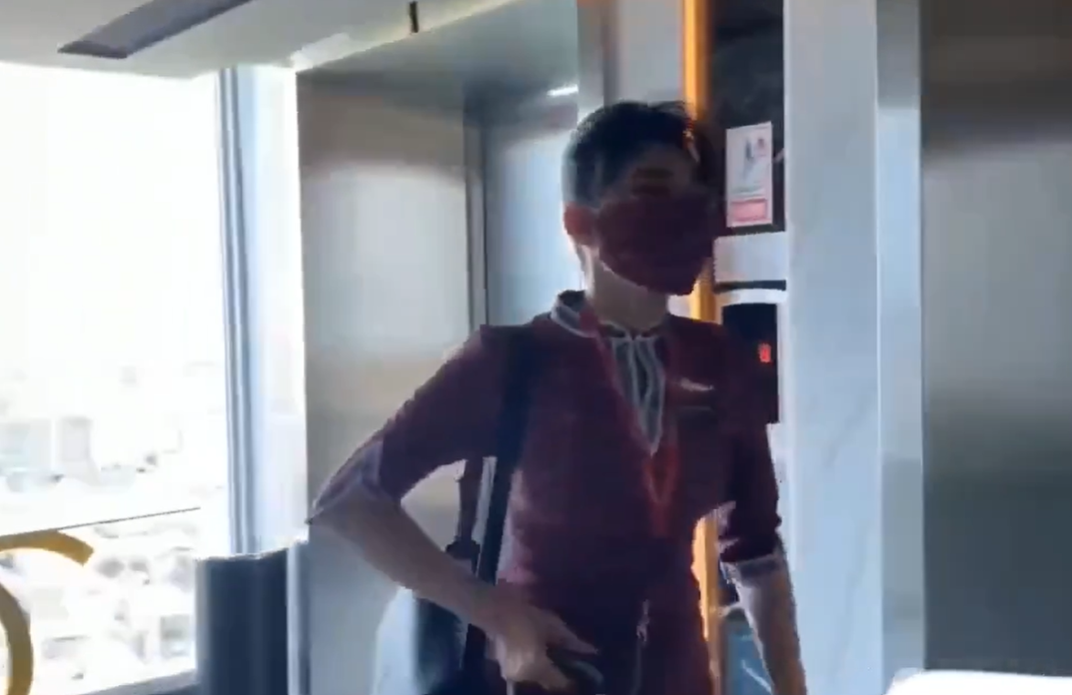 Pramugari Kebaya Merah Viral Di 2025 Tidur Dengan Pilot Sehabis Terbang Bareng